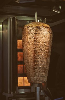 Hünkar şiş üzerinde