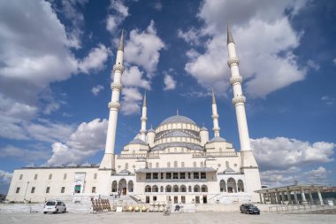 Ankara, Türkiye, 3 Mayıs 2019: Türkiye'nin başkenti Ankara'nın en büyük camisi olan Kocatepe Camii'nin dış atışları.