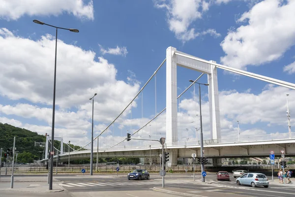 Budapeszt Węgry Lipca 2015 Szerokokątny Strzał Elżbiety Bridge Erzsebet Hid — Zdjęcie stockowe