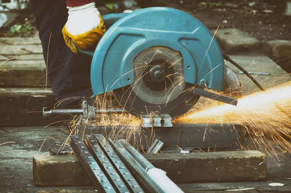 Closeup Shot Of A Worker Cutting Steel With Metal Grinder — Stock Photo, Image