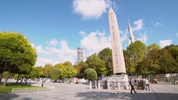 Istanbul Turquia Setembro 2020 Pessoas Visitando Obelisco Teodósio Antigo Obelisco — Vídeo de Stock