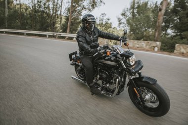 Malaga, İspanya - 15 Temmuz 2018: kişini onun Harley Davidson mo