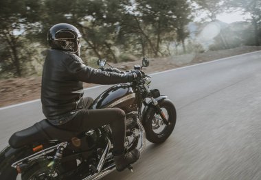 Malaga, İspanya - 15 Temmuz 2018: kişini onun Harley Davidson mo