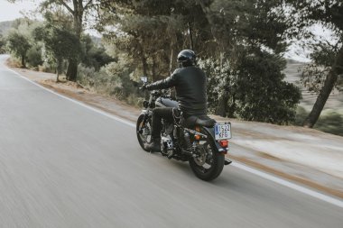 Malaga, İspanya - 15 Temmuz 2018: kişini onun Harley Davidson mo