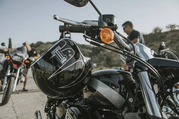 Málaga Espanha Julho 2018 Capacete Preto Marca Harley Davidson Pendurado — Fotografia de Stock