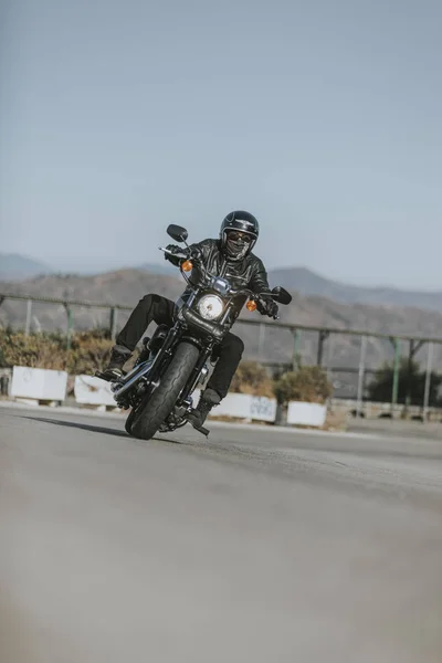 Malaga Spania Iulie 2018 Bărbat Care Își Conduce Motocicleta Harley — Fotografie, imagine de stoc