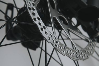 Dağ bisikleti fren diski kapatmak görünümü.