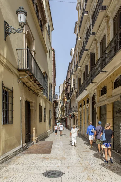 Malaga Spain September 2Nd 2018 Tourists Walking Narrow Lane Journey — Stock Photo, Image