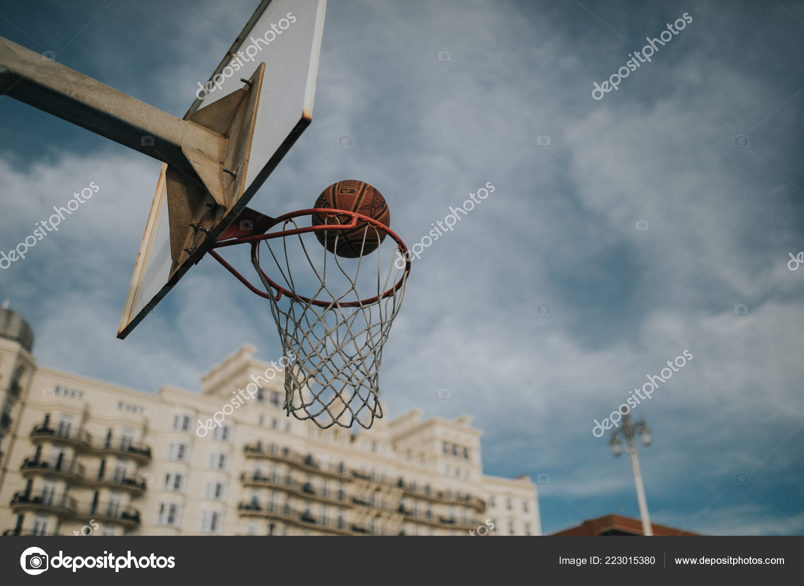 spalding street ball