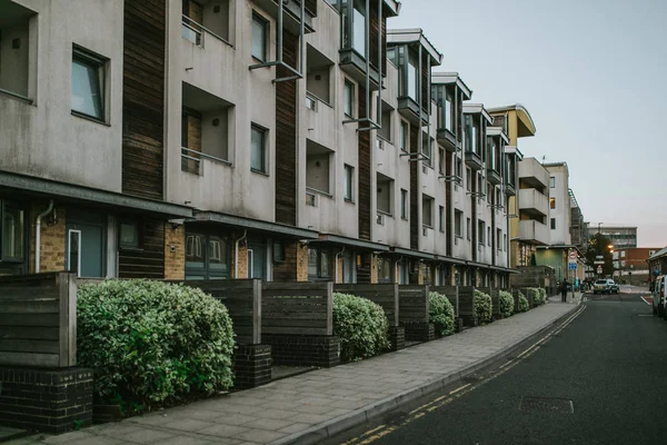 Appartements Jumelés Dans Une Rue Anglaise — Photo