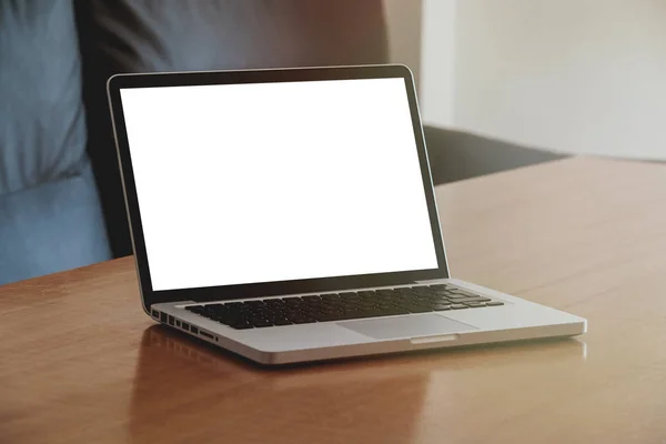 Laptop Számítógép Val Fehér Üres Képernyő — Stock Fotó
