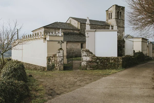 Iglesia Cementerio Pueblo Rural Galicia España — Foto de Stock