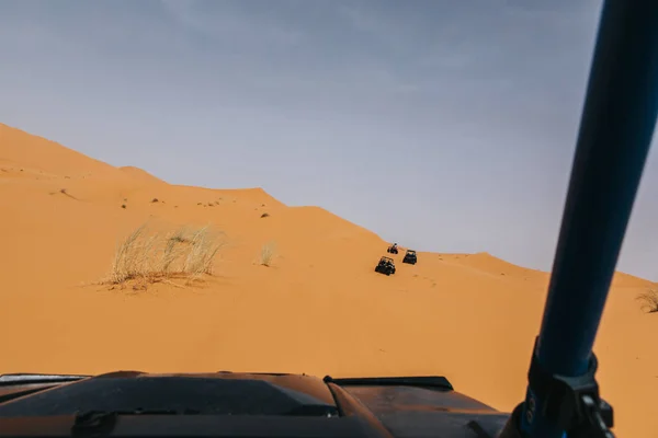 Bug Fuoristrada Che Attraversano Dune Nel Deserto Rally Raid Avventura — Foto Stock