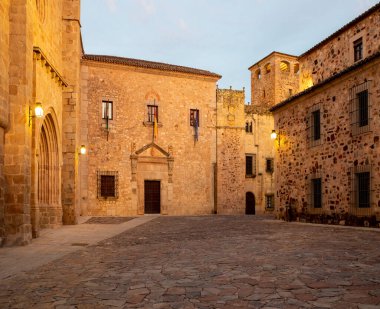 Santa Clara Manastırı, Santa Maria Meydanı 'nda, Katedral' e yakın, Caceres şehri, Extremadura, İspanya.
