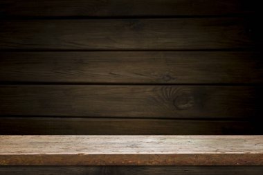 fıçının arka planı ve aşınmış eski ahşap masa.