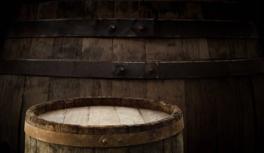 fıçının arka planı ve aşınmış eski ahşap masa