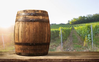 Resepsiyon ve tablo boş alan bırakır