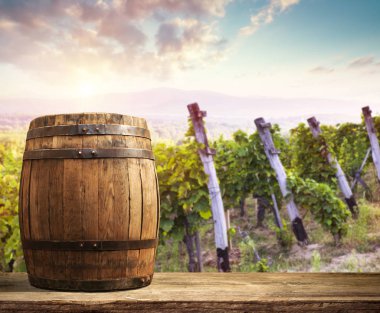 Resepsiyon ve tablo boş alan bırakır