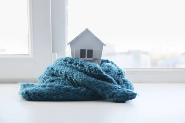 House Winter Heating System Concept Cold Snowy Weather Model House — Stock Photo, Image