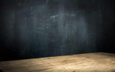 fıçının arka planı ve aşınmış eski ahşap masa