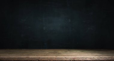 fıçının arka planı ve aşınmış eski ahşap masa