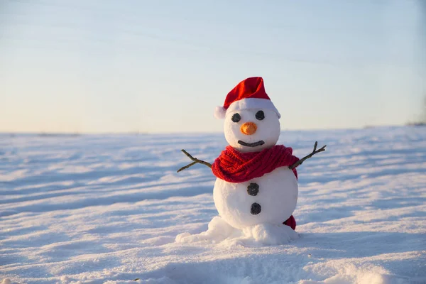 Сніговик Помаранчевому Фоні Заходу Сонця Різдвяний Санта — стокове фото