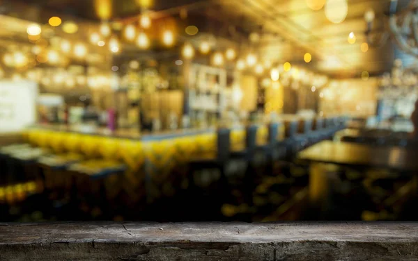 ahşap resepsiyon alanı ve bar iç ve alan