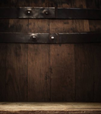 fıçının arka planı ve aşınmış eski ahşap masa