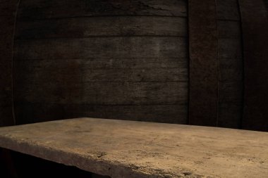 arka plan varil ve ahşap aşınmış eski tablo