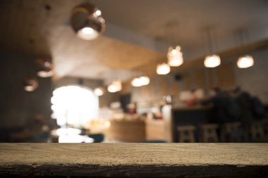 bulanık arka planını bar ve koyu kahverengi Resepsiyon alanı retro ahşap