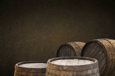 fıçının arka planı ve aşınmış eski ahşap masa