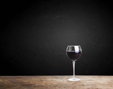 Olgun Şaraplık üzüm Toskana, İtalya üzerinde. Güzel şarap çiftlik, üzüm bağı. Gün batımı ılık ışık