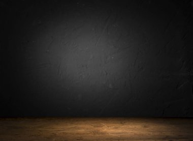 Karanlık arka planda kafe restoranın bulanıklık ışık altın bokeh boş ahşap masa üstü