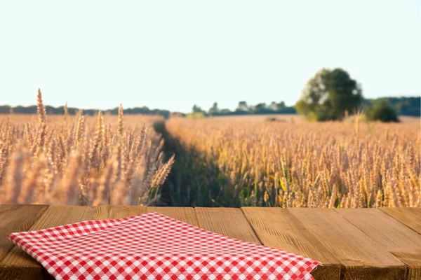 Lege Houten Dektafel Boven Tarweveld Met Zonsondergang Zonsopgang Klaar Voor — Stockfoto