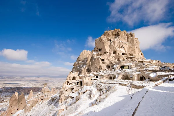 Древний Замок Каппадокия Снегом Расположенный Средней Части Турции — стоковое фото