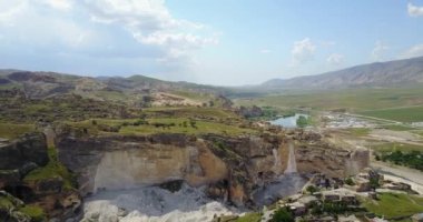 Türkiye 'nin Hasankeyf kenti Kaplan Nehri üzerinde 