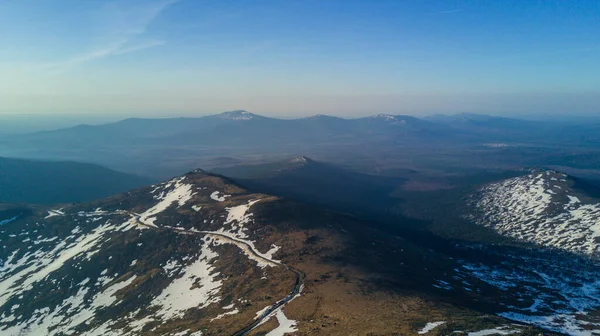 Utsikt över bergen i de norra uralerna — Stockfoto