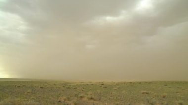 Moğolistan 'daki Gobi çölünde kum fırtınası