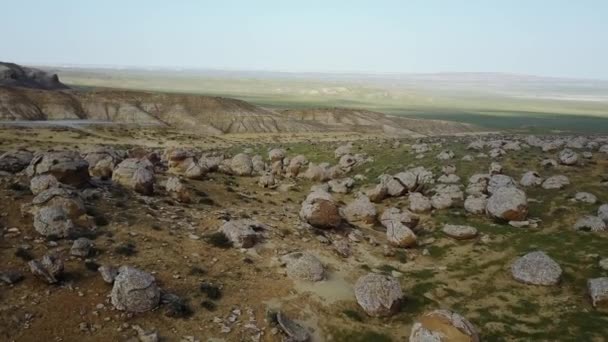 View of the nodule valley on the Mangyshlak peninsula in Kazakhstan — Stock Video