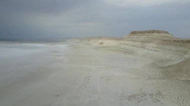 Kuru okyanusun dibi Bulutlarda Tetis