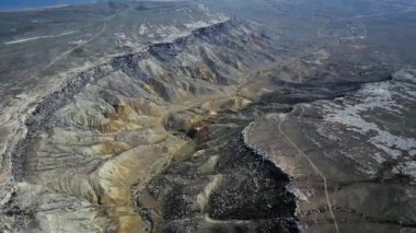 Doğal sınır Hazar Denizi kıyısındaki Kazakistan 'da düşen Zhigalgan toprakları.