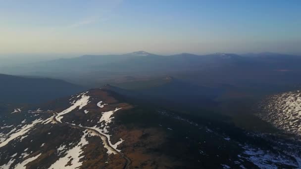 Droga górska w górach północnych Uralu — Wideo stockowe