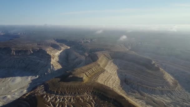 Fond de l'ancien océan sec Téthys dans les nuages — Video