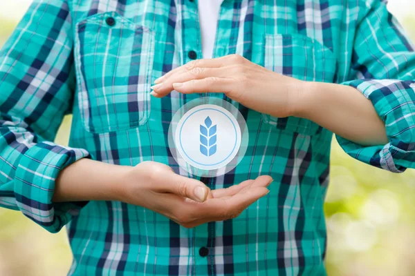 Farmář Chrání Ikonu Sklizeň Rozostřeného Pozadí — Stock fotografie