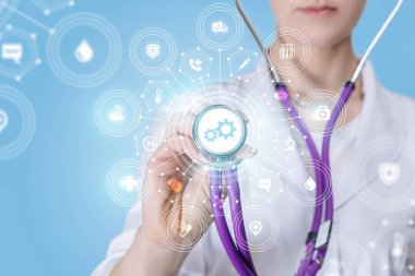 Bir doktor bir tıbbi hizmet güncelleme bileşik sistemi ile.