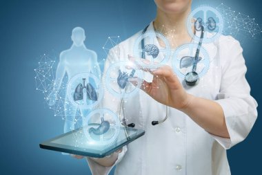 Doktor iç organların mekanizması ile çalışır .