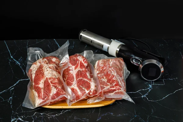 Circulateur d'immersion pour cuiseur à viande et sous vide  . — Photo