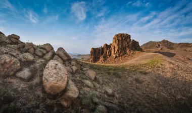 Rremnant rock Buratiya (uyku aslan) iktidarda yer