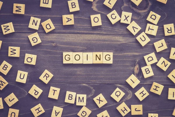 Tablo için iş kavramı kelime ahşap blok oluyor.