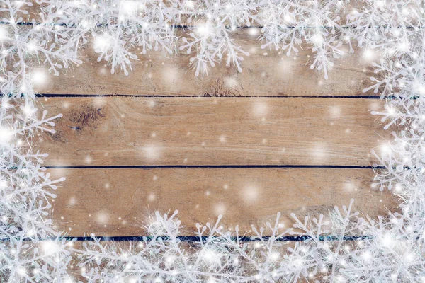 Fondo Navidad Marrón Madera Blanco Nieve Con Copos Nieve Espacio —  Fotos de Stock